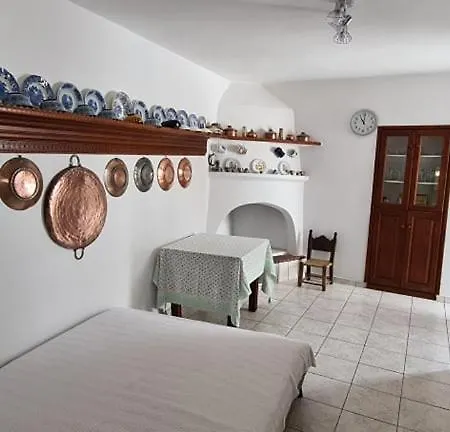 Mini Traditional House * Skyros